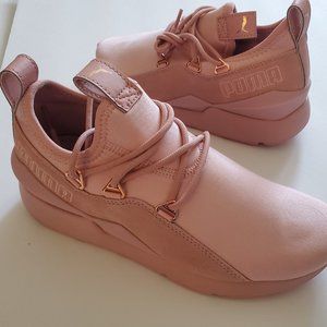 Puma Women's sneakers
